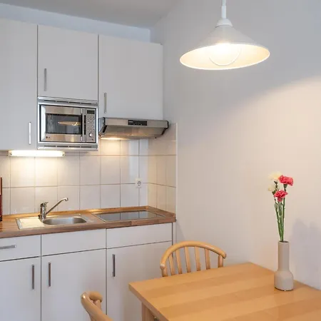 Lichtdurchflutete Mit Balkon In Suedostlage In Apartamento *